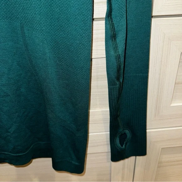 Lululemon Run: Swiftly Tech Long Sleeve
Emerald Green 6 - Picture 9 of 11